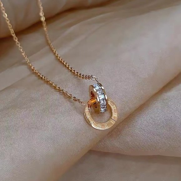 Interlocking zircon necklace girl - Picture 5 of 5